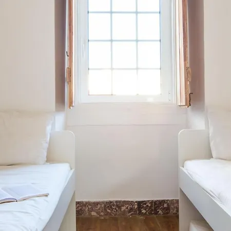 Apartament Plum Guide - Word For Word *
